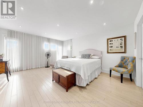 18 Dunsmore Gardens, Toronto, ON 