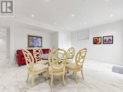 18 Dunsmore Gardens, Toronto, ON 