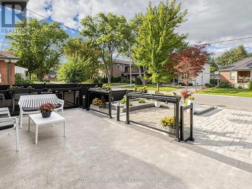 18 Dunsmore Gardens, Toronto, ON 