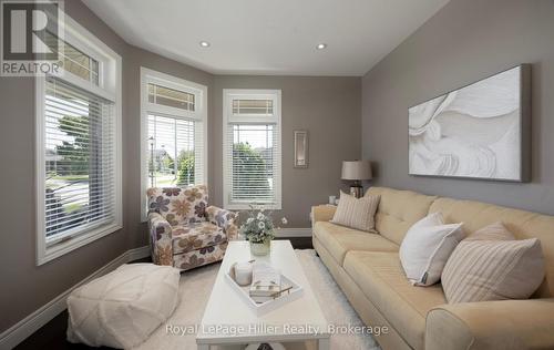 2 Findlay Place, Stratford, ON 