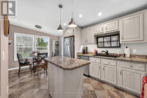 24 Kellestine Drive, Strathroy-Caradoc (Sw), ON 