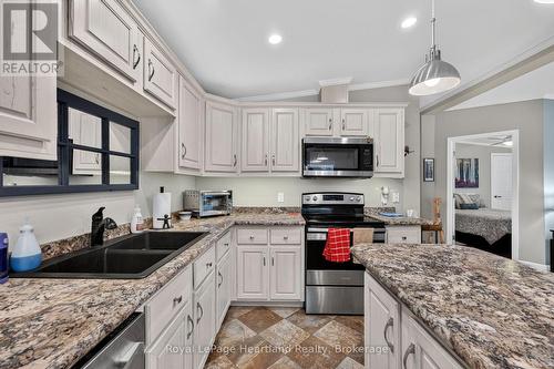 24 Kellestine Drive, Strathroy-Caradoc (Sw), ON 