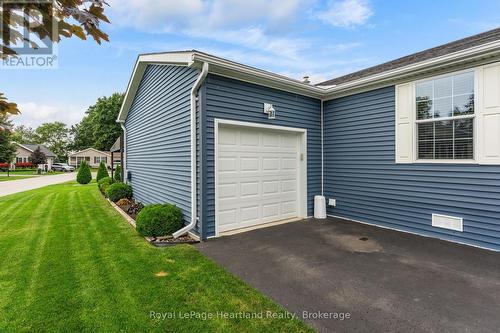 24 Kellestine Drive, Strathroy-Caradoc (Sw), ON 