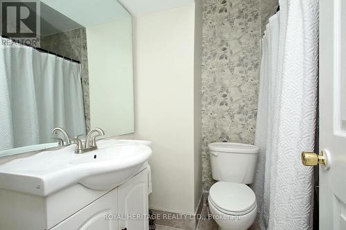 Main Bath - 4 Brantwood Drive, Toronto, ON 