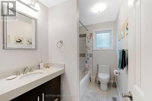 26 Albery Crescent, Aurora, ON 