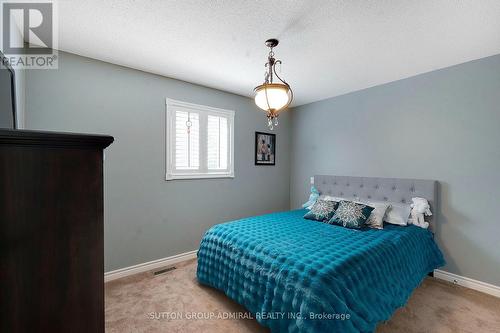 26 Albery Crescent, Aurora, ON 