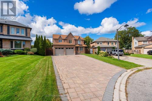 26 Albery Crescent, Aurora, ON 