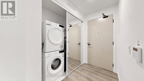 1702 - 225 Commerce Street, Vaughan, ON 