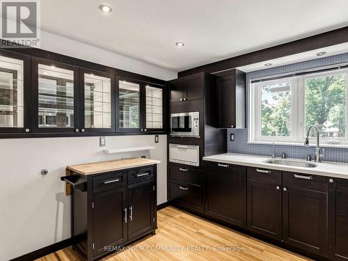75 St. Andrews Court, Aurora, ON 