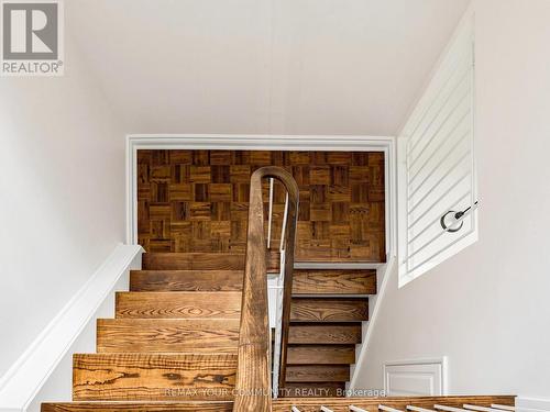 75 St. Andrews Court, Aurora, ON 