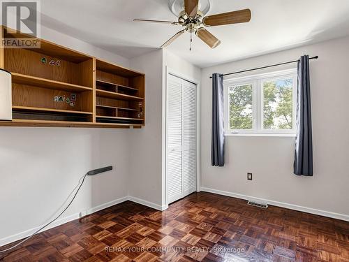 75 St. Andrews Court, Aurora, ON 