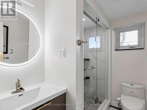 75 St. Andrews Court, Aurora, ON 