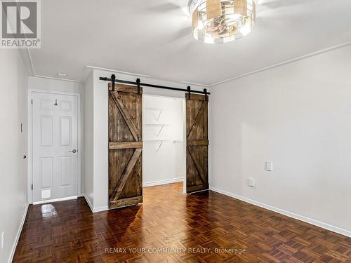 75 St. Andrews Court, Aurora, ON 