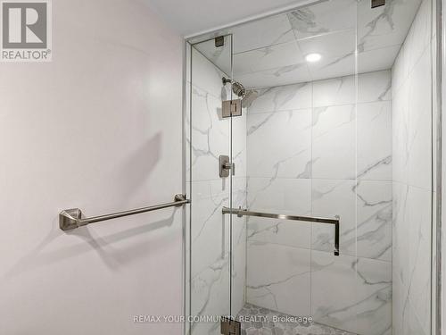 75 St. Andrews Court, Aurora, ON 