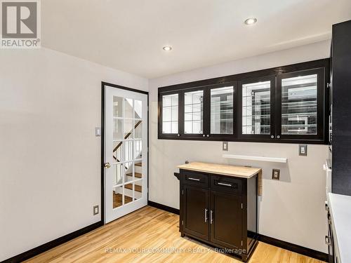 75 St. Andrews Court, Aurora, ON 