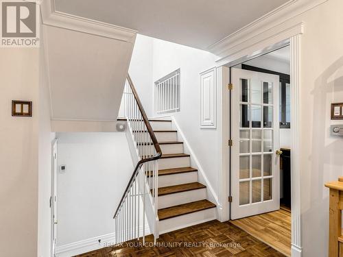 75 St. Andrews Court, Aurora, ON 
