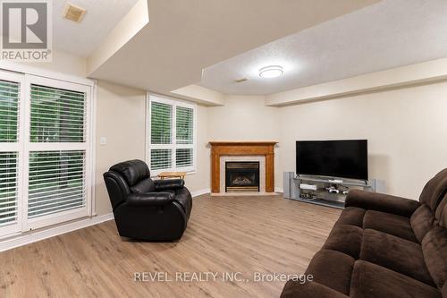 4 - 348 Highland Road W, Hamilton, ON 