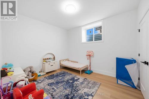 17 Sheldabren Street, North Middlesex (Ailsa Craig), ON 