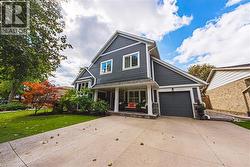 581 HOLLY HILL Crescent  Burlington, ON L7L 3Z8