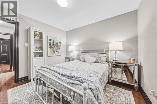 581 Holly Hill Crescent, Burlington, ON 