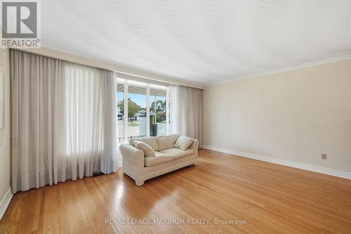 35 Norfield Crescent, Toronto, ON 