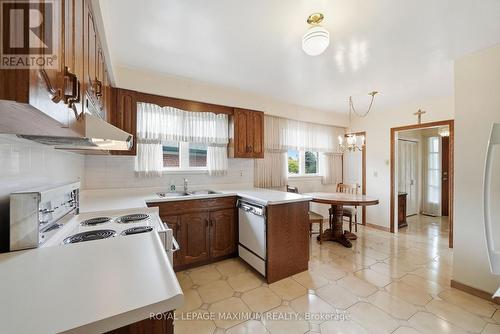 35 Norfield Crescent, Toronto, ON 