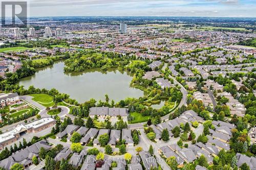 2 Wood Duck Island Way, Markham, ON 