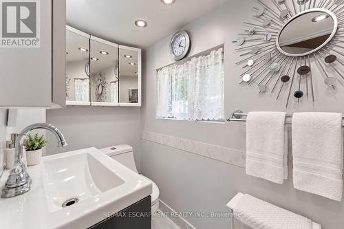 253 Eaglewood Boulevard, Mississauga, ON 