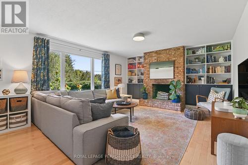 2330 Rembrandt Road, Ottawa, ON 
