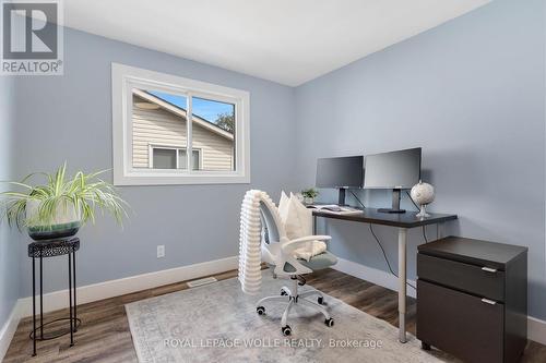 B - 477 Kingscourt Drive, Waterloo, ON 
