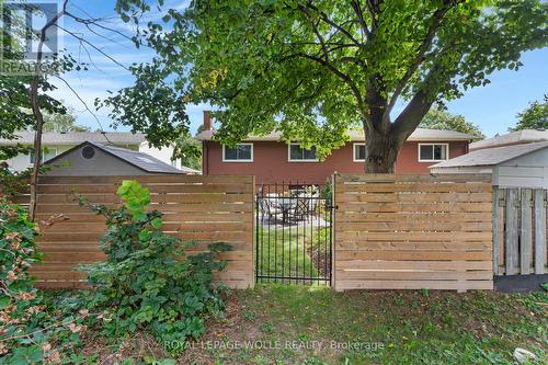 B - 477 Kingscourt Drive, Waterloo, ON 