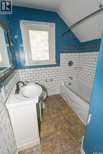 521 Pacific Avenue, Kerrobert, SK 