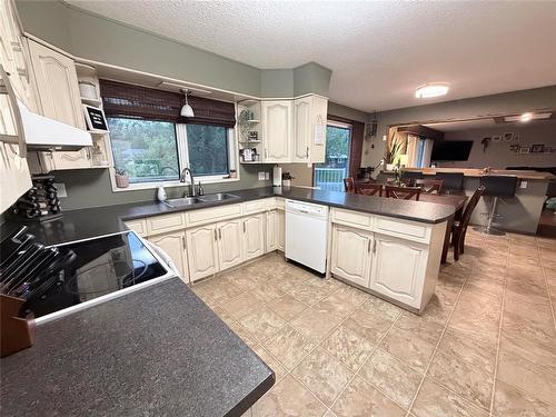 210 Wells Street, Killarney, MB 