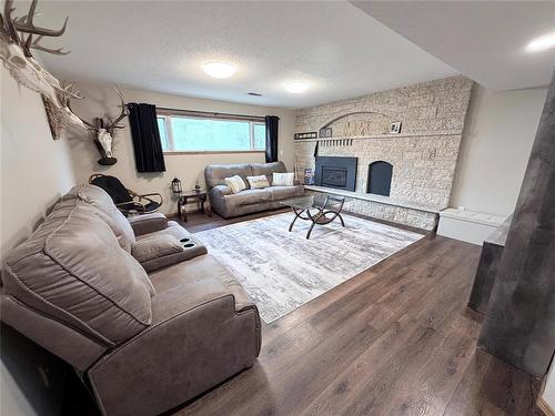 210 Wells Street, Killarney, MB 