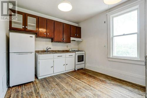 2nd floor - 28 Concord Avenue, Toronto, ON 