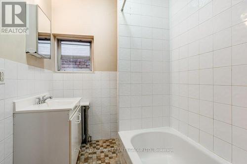 2nd floor - 28 Concord Avenue, Toronto, ON 