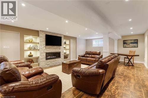 2424 Tesla Crescent, Oakville, ON 