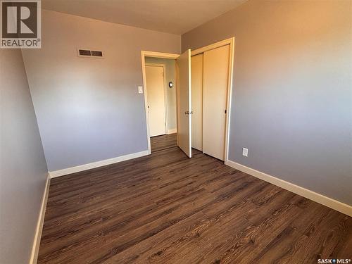 418 4Th Avenue W, Kindersley, SK 