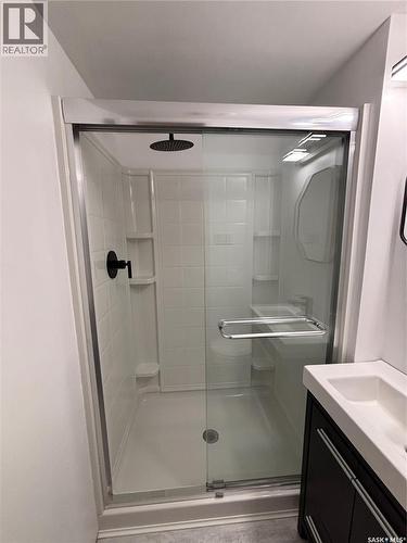 418 4Th Avenue W, Kindersley, SK 