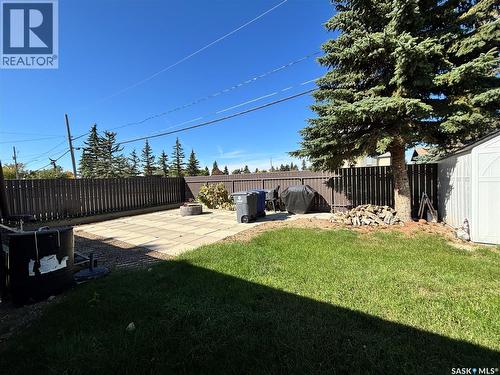 418 4Th Avenue W, Kindersley, SK 