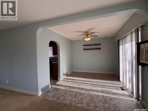 418 4Th Avenue W, Kindersley, SK 
