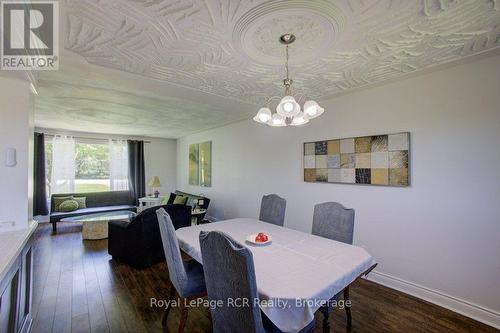 15 Booth Street E, Mapleton, ON 