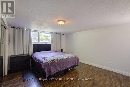 15 Booth Street E, Mapleton, ON 