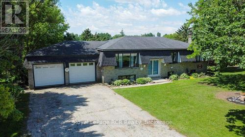 15 Booth Street E, Mapleton, ON 