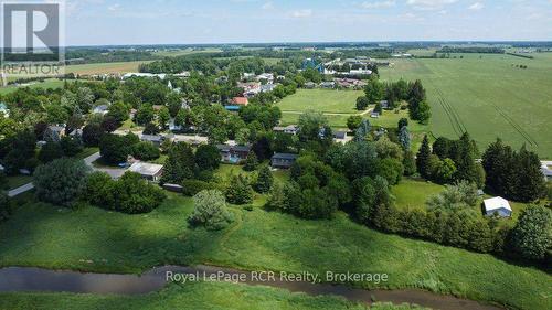 15 Booth Street E, Mapleton, ON 