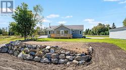 Big yard for gardens & play - 