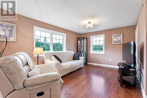 Living room full of natural light - 8688 Highway 511, Lanark Highlands, ON 
