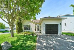40 NIAGARA TRAIL Clarington (Newcastle), ON L1B 1L6