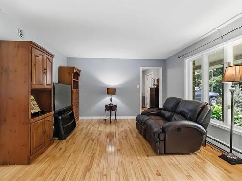 251 Howe Avenue, Fall River, NS 