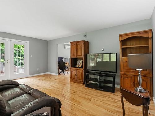 251 Howe Avenue, Fall River, NS 